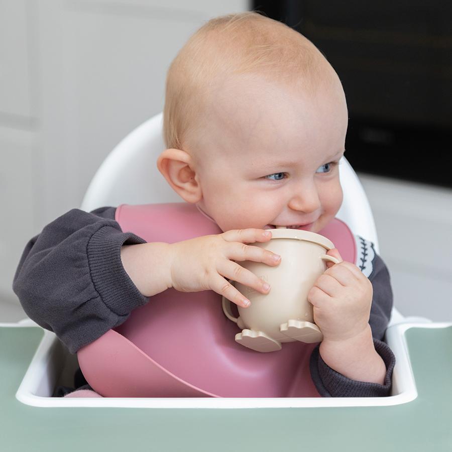 BPA free silikoniniai seilinukai kūdikiams – minkšti ir lengvai valomi